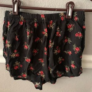 Brandy melville flowy shorts